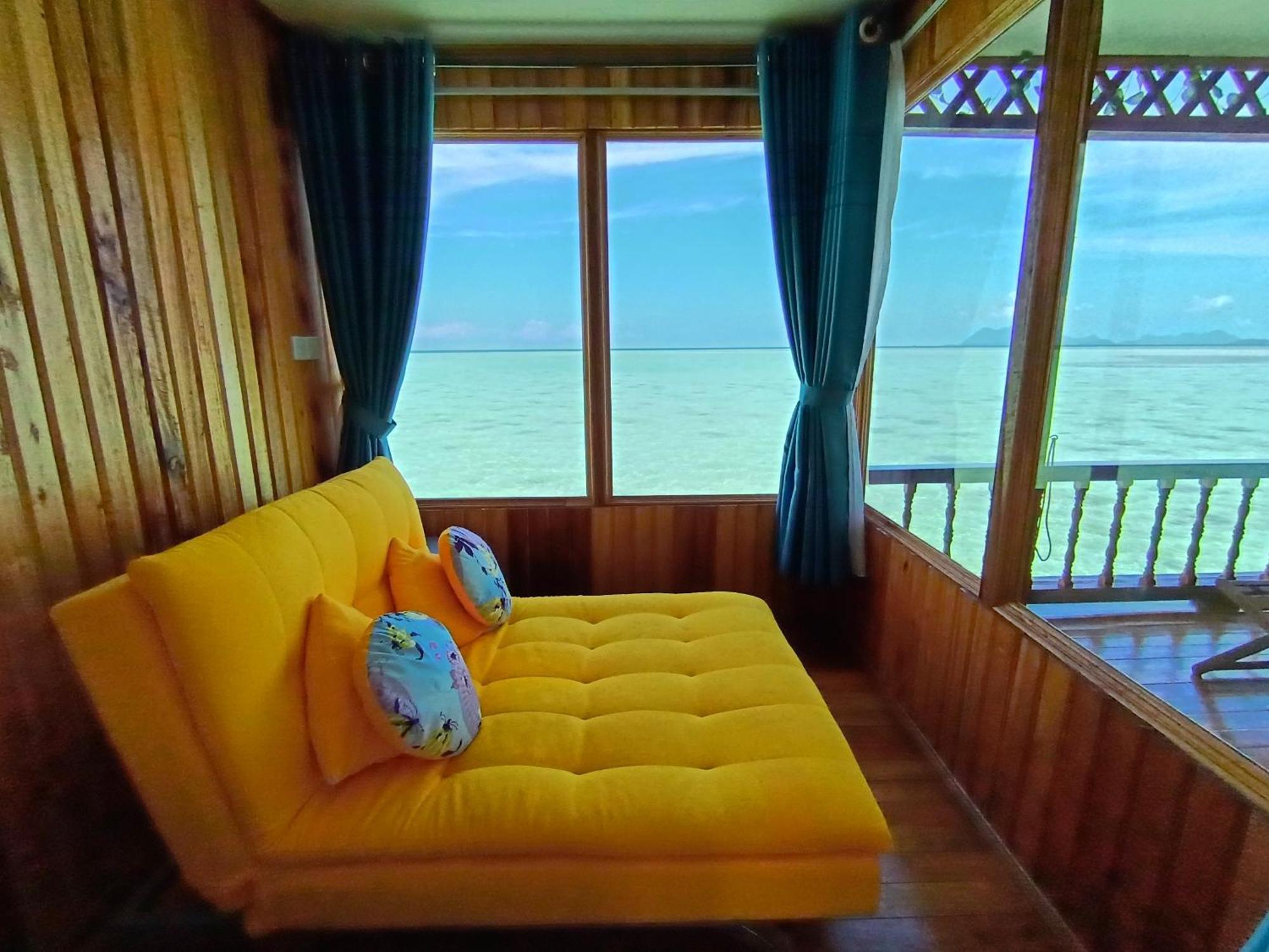 Bed and Breakfast La Water House Semporna Exterior foto