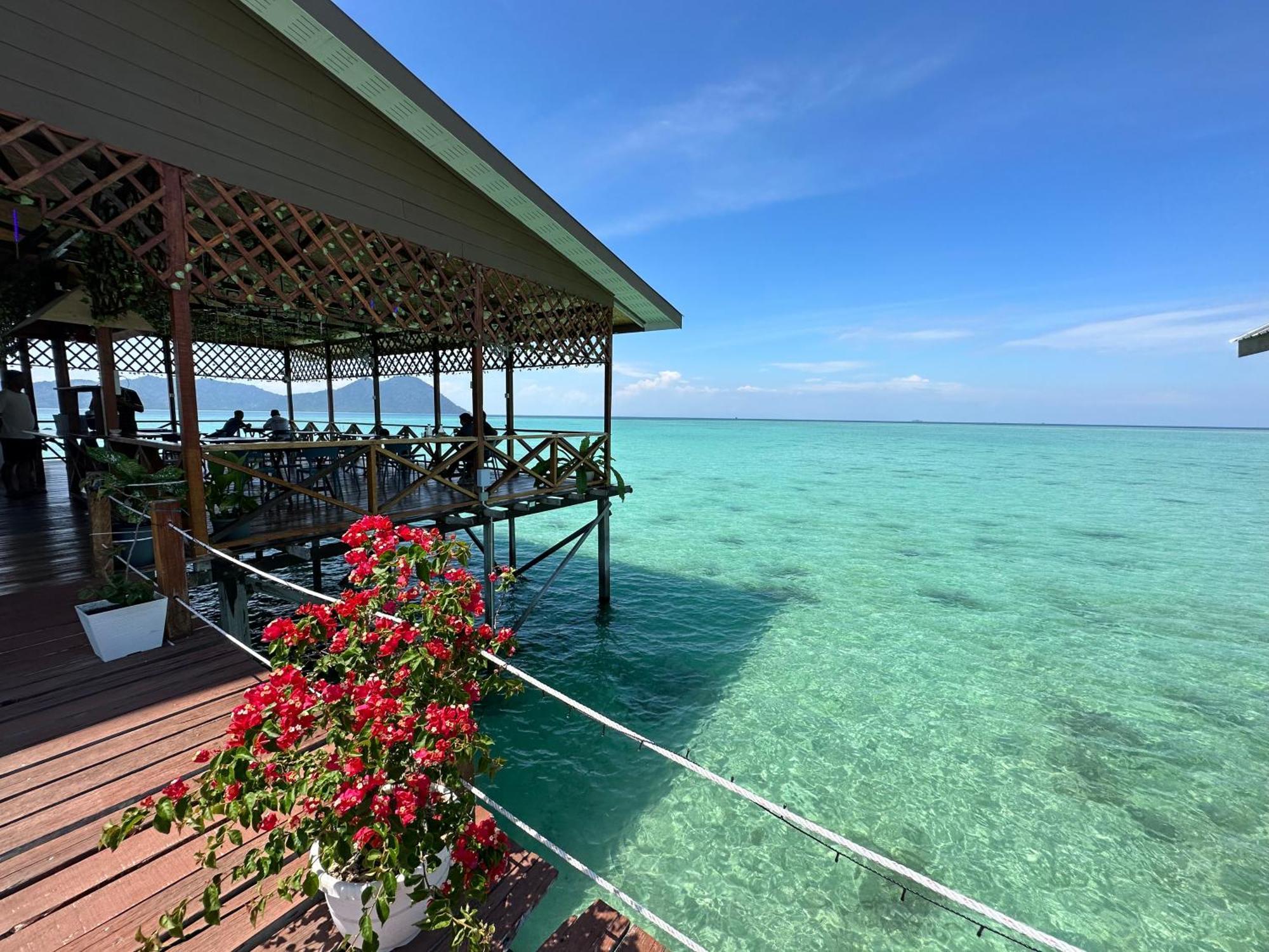 Bed and Breakfast La Water House Semporna Exterior foto